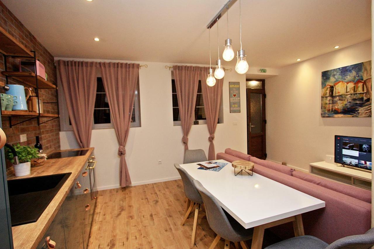 Apartman Michelangelo In The Centar Of Supetar Exterior foto